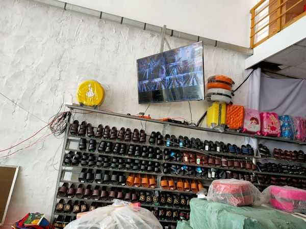 Lắp đặt hệ thống camera an ninh cho shop thời trang